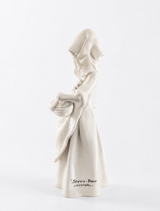 Statuina in Ceramica Stelio Mola – Cagliari | Figura Femminile Sardegna – 18 cm